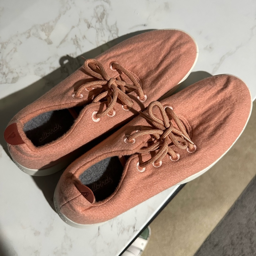 Allbirds Mens wool runners Size 12 salmon